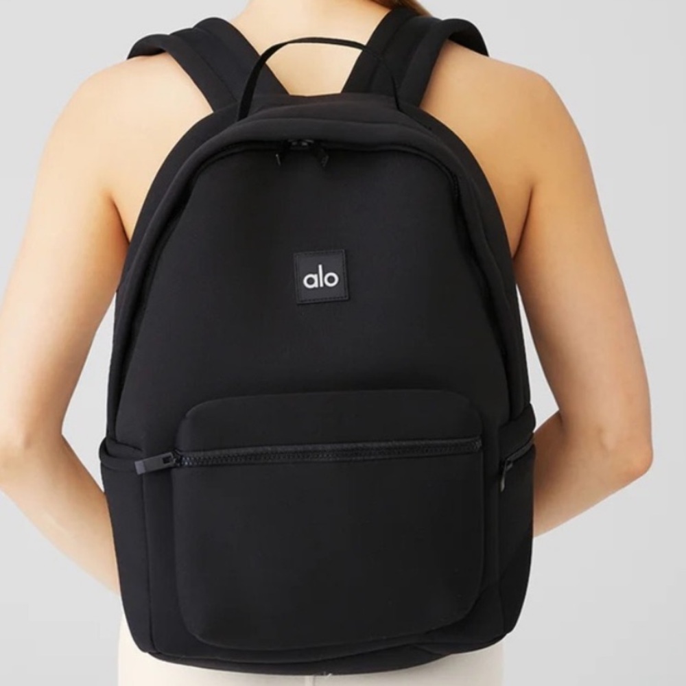 ALO stow backpack 🖤